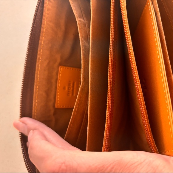 Rioni Brown and Orange Crossbody Bag with matching wallet - Picture 7 of 16